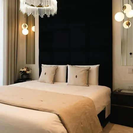 Superlative Skyline Apartment, Mercury Tower Appartamento San Giuliano