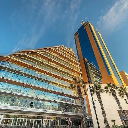 Superlative Skyline Apartment, Mercury Tower San Giuliano